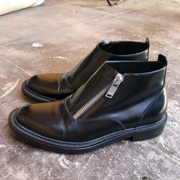 Saint Laurent Black Leather Ankle Boot - Picture 1 of 15